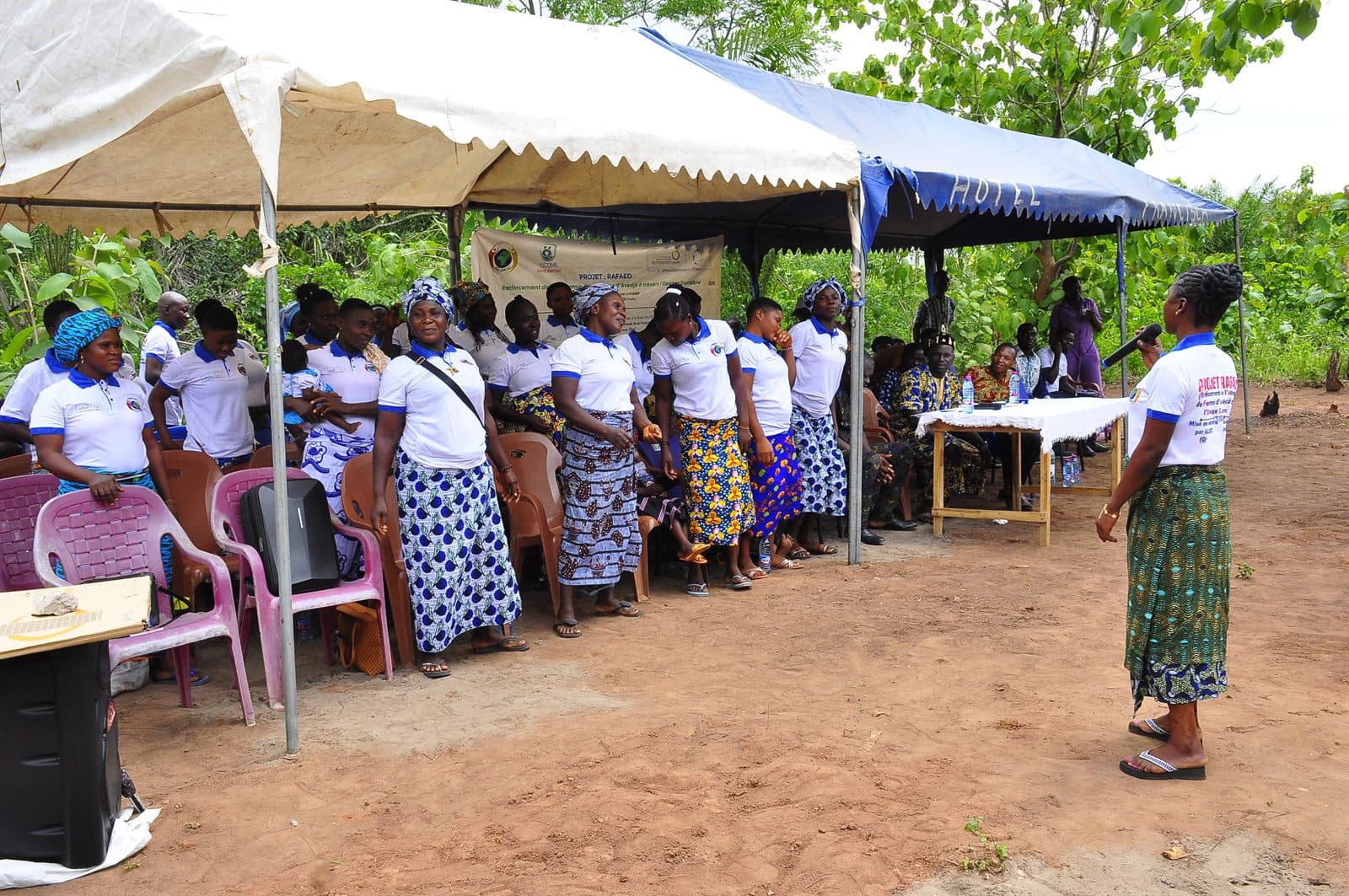 Assemblée de la coopérative Novissi au village d'Avédjé
